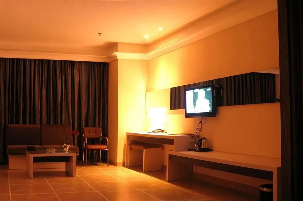 Yilai Hotel (Yantai Railway Station)