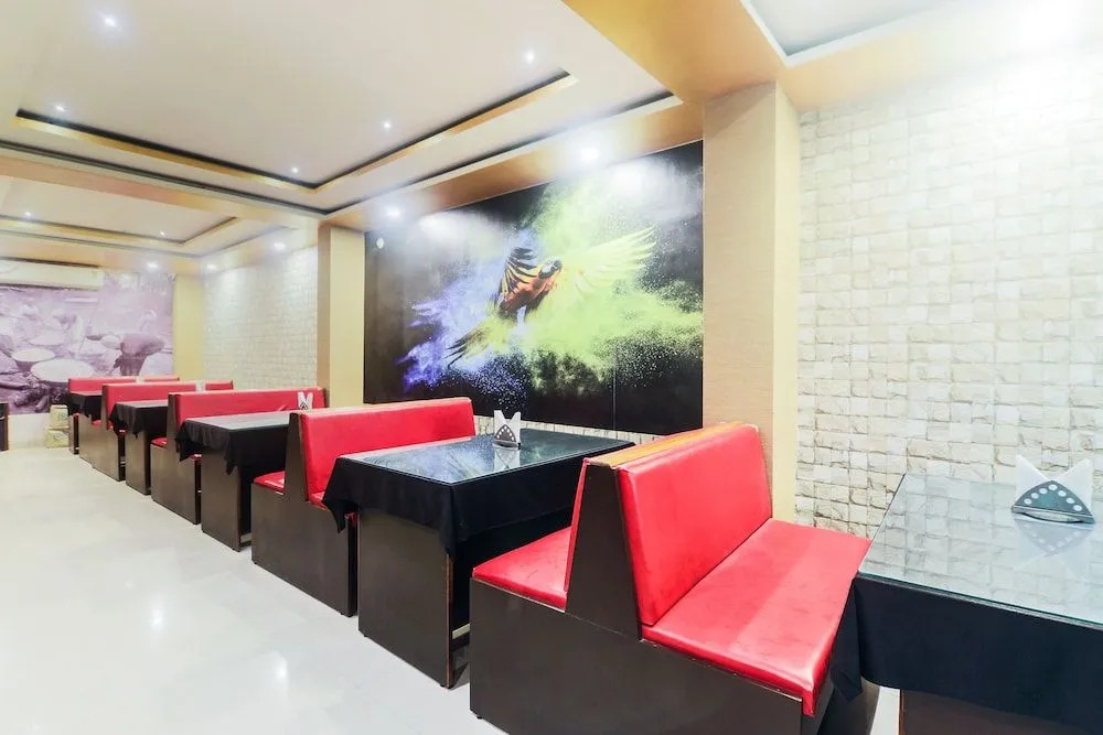 OYO 23403 Hotel Rashmi