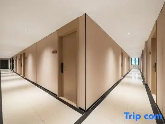 Yueshan Qihang Job-Seeking Inn (Pengpu Xincun Subway Station)