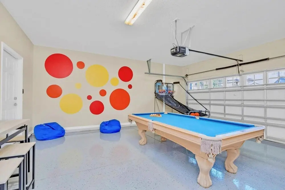 8BR Home w Private Pool Hot Tub Netflix