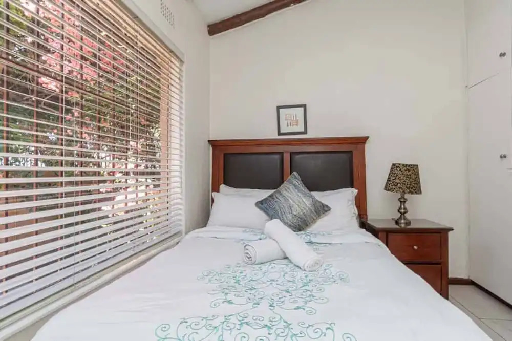 Birdsong in Sandton and Charming Townhouse Retreat