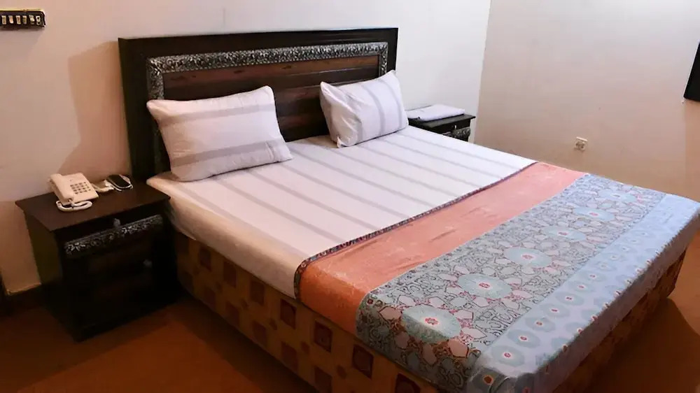 Green View Hotel