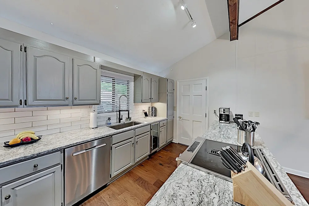 714younm 3 Bedroom Home