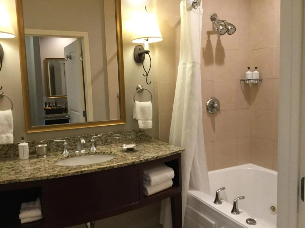 River Terrace Inn