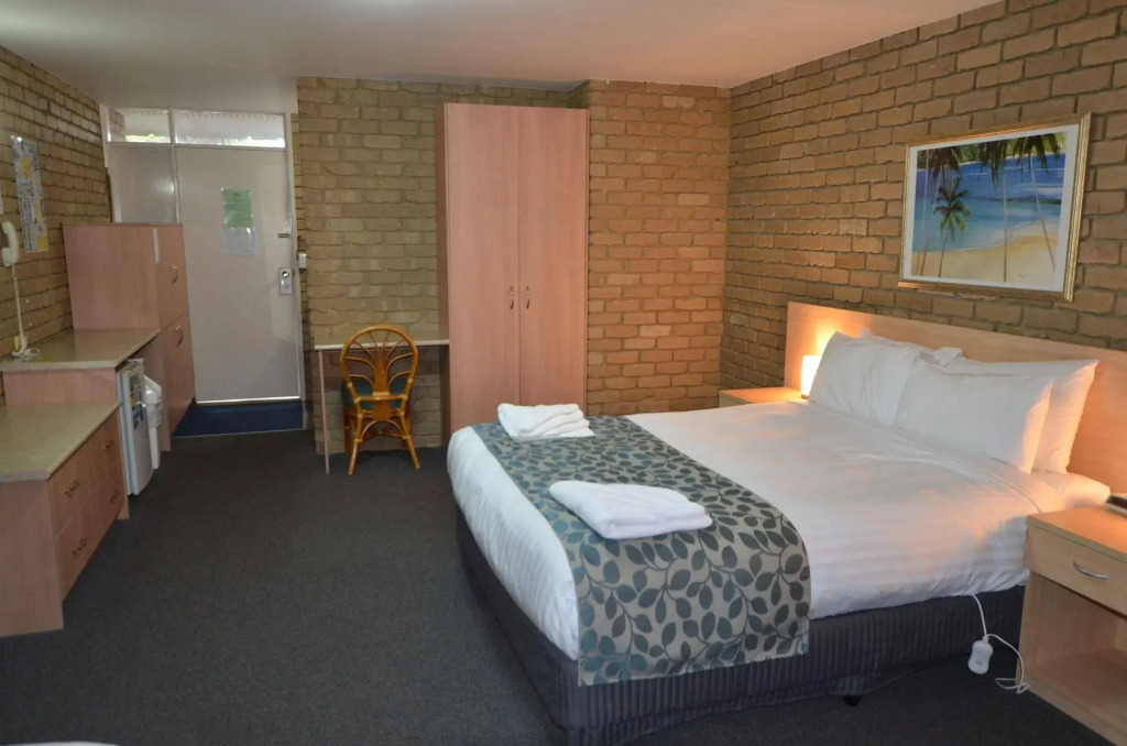 Tropicana Motor Inn