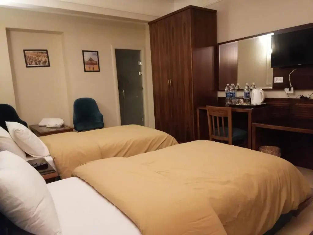 Rihana pyramids hotel