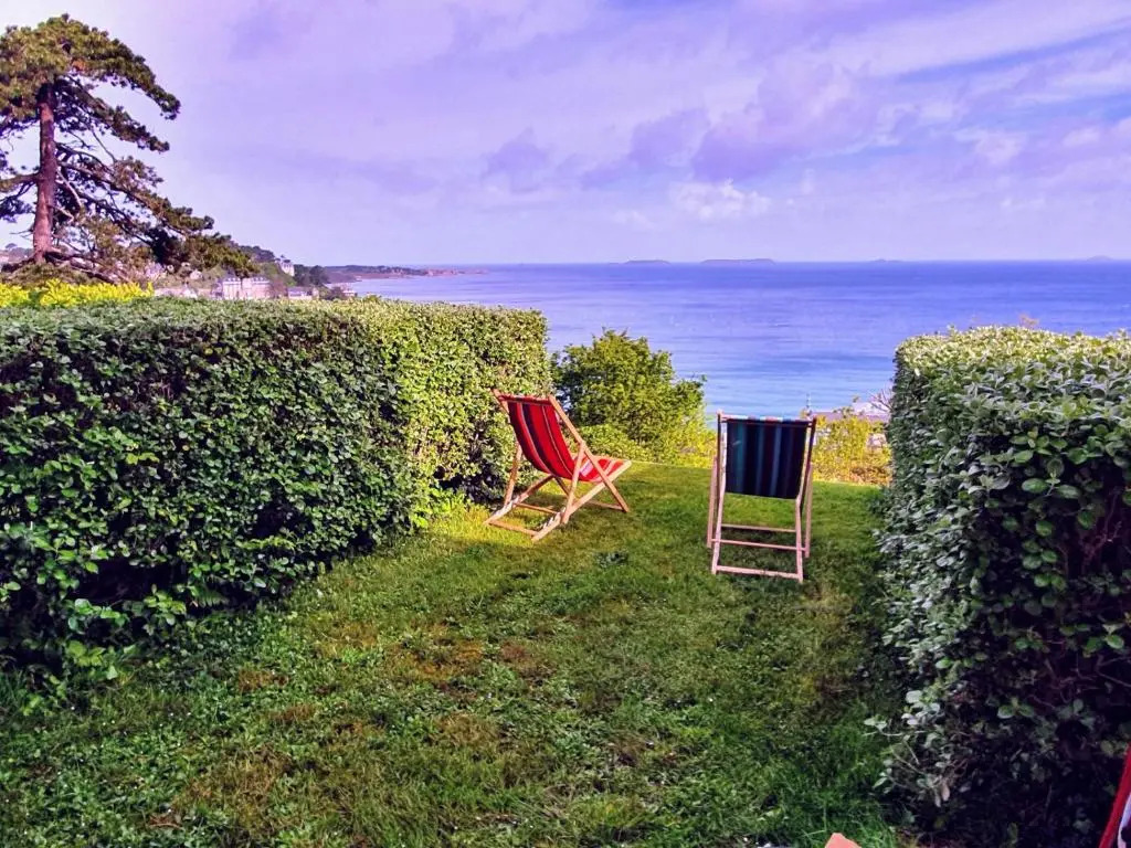 Bel appartement rénové avec jardin, VUE MER à PERROS-GUIREC - Réf 946