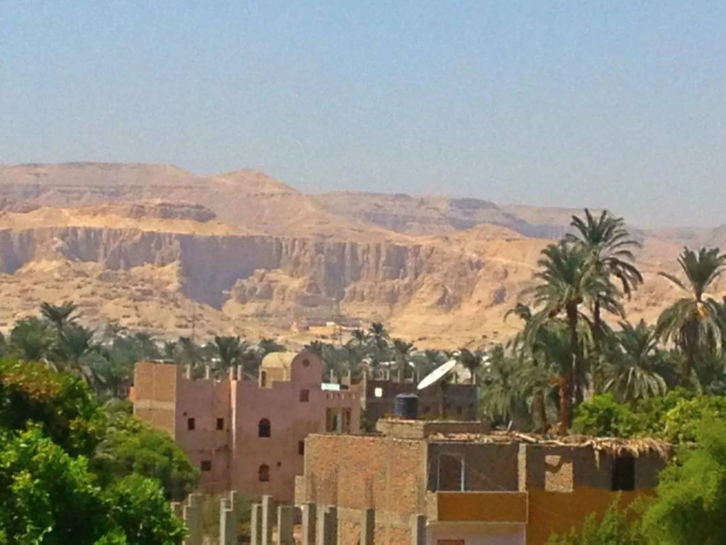 Farida Apartments