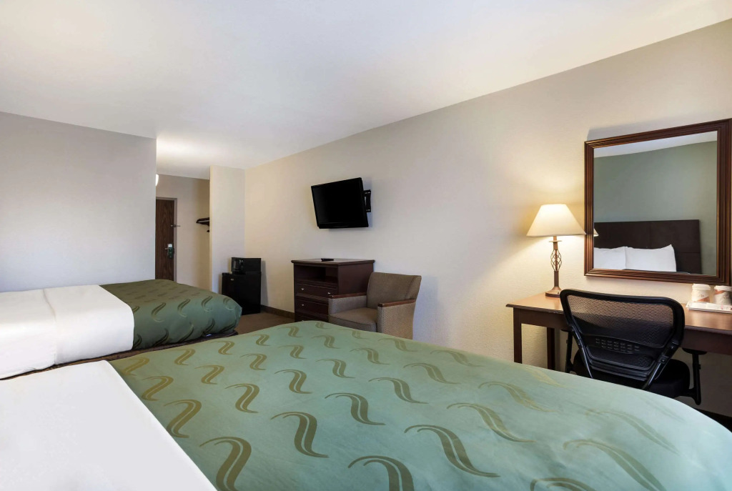Quality Inn & Suites Monterey I-40