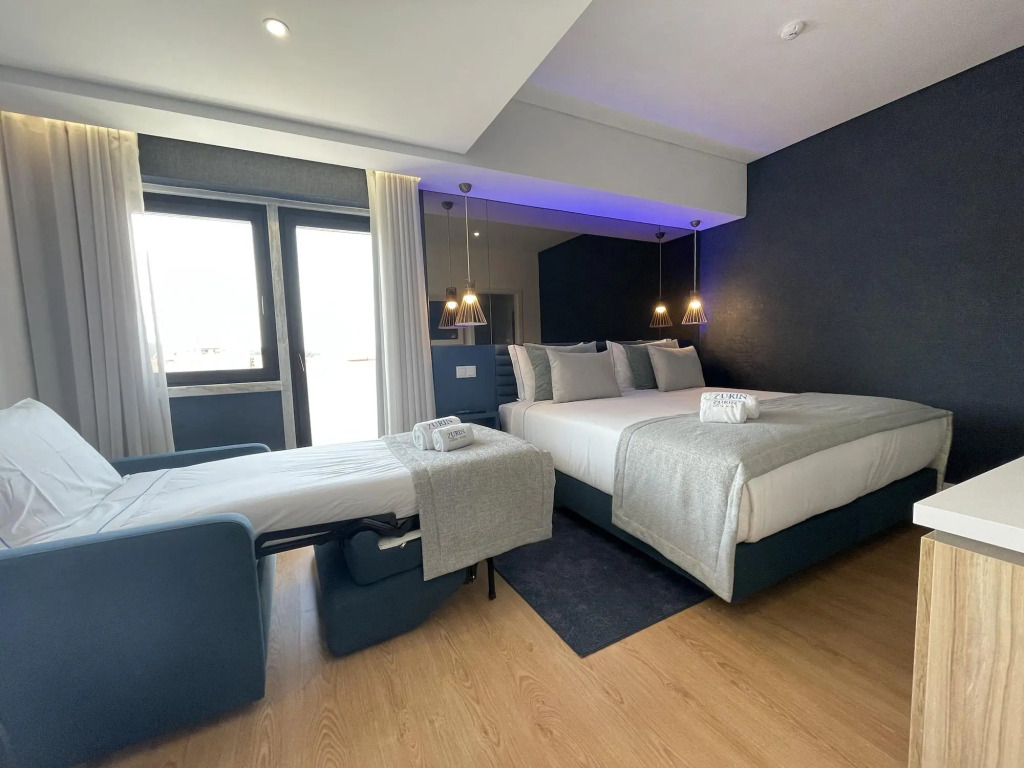 Zurin Charm Hotel