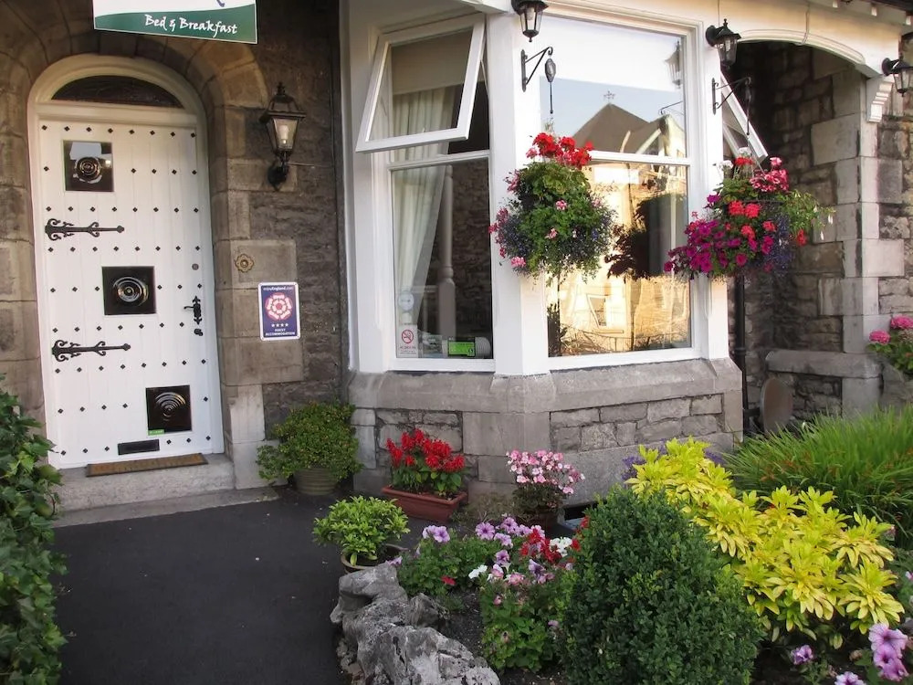Hillside Bed & Breakfast
