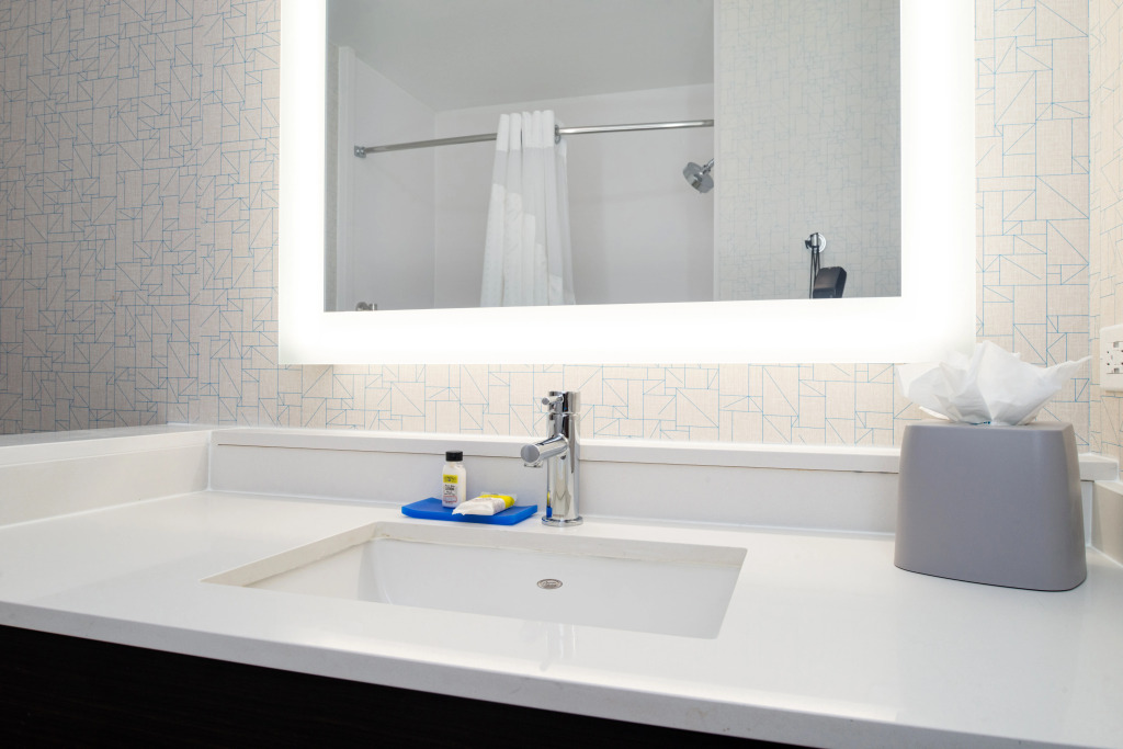 Holiday Inn Express & Suites - Romeoville - Joliet North by IHG