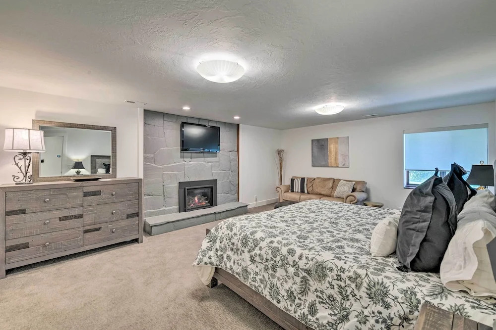 Near Snowbird & Alta Resorts: Winter Getaway
