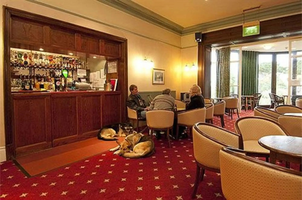 Cliffden Hotel