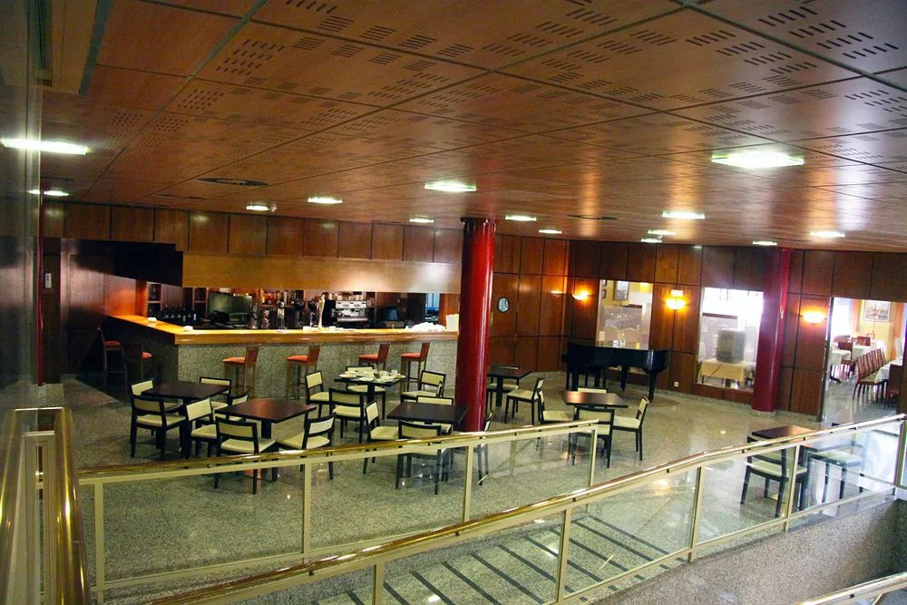 Apartamentos Plaza de Santiago - Estudios Turisticos - 1 LLAVE
