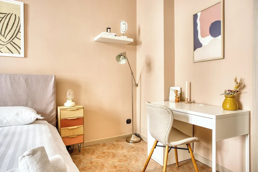 Centric Flat