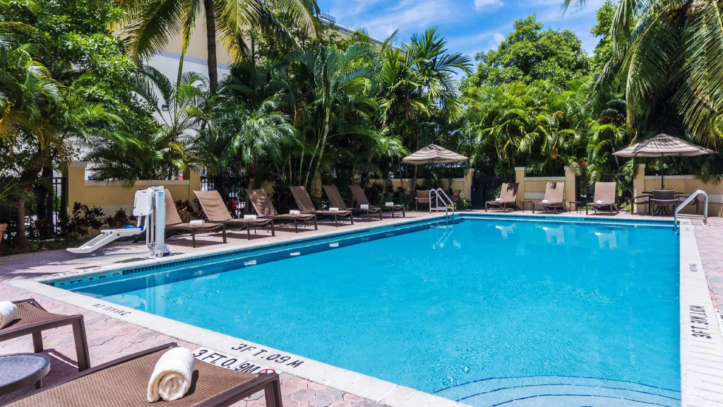 Hyatt Place Fort Lauderdale Cruise Port & Convention Center - Newly Renovated