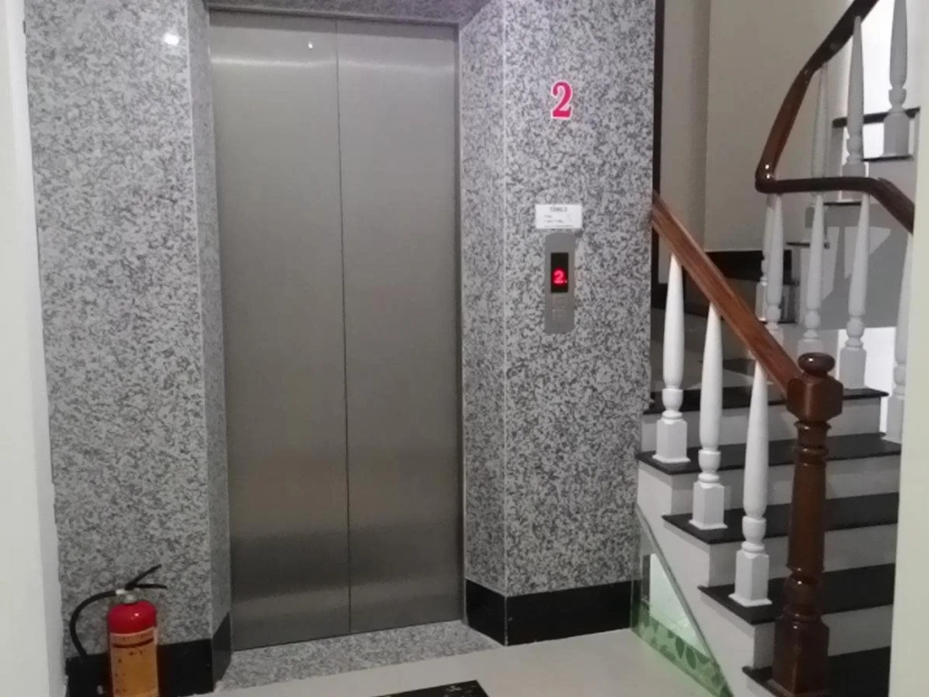 Mi Lan 2 Oriental Hotel