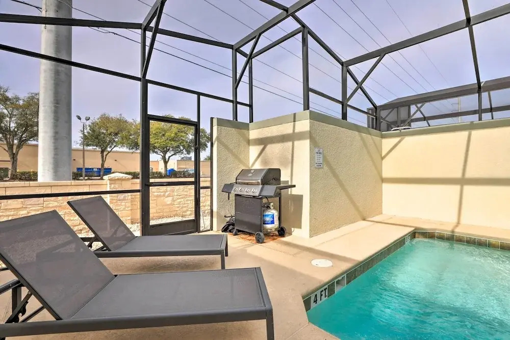 Kissimmee Getaway: Private Pool & Resort Amenities