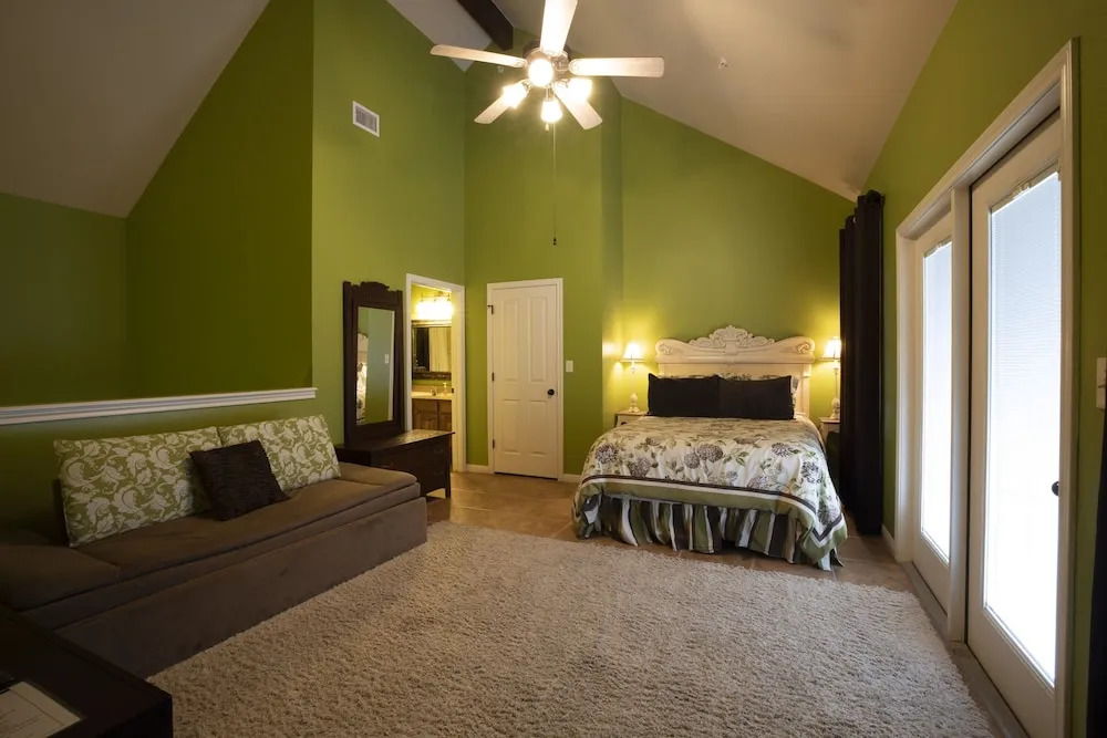Gruene Getaway 3 Bedroom Condo
