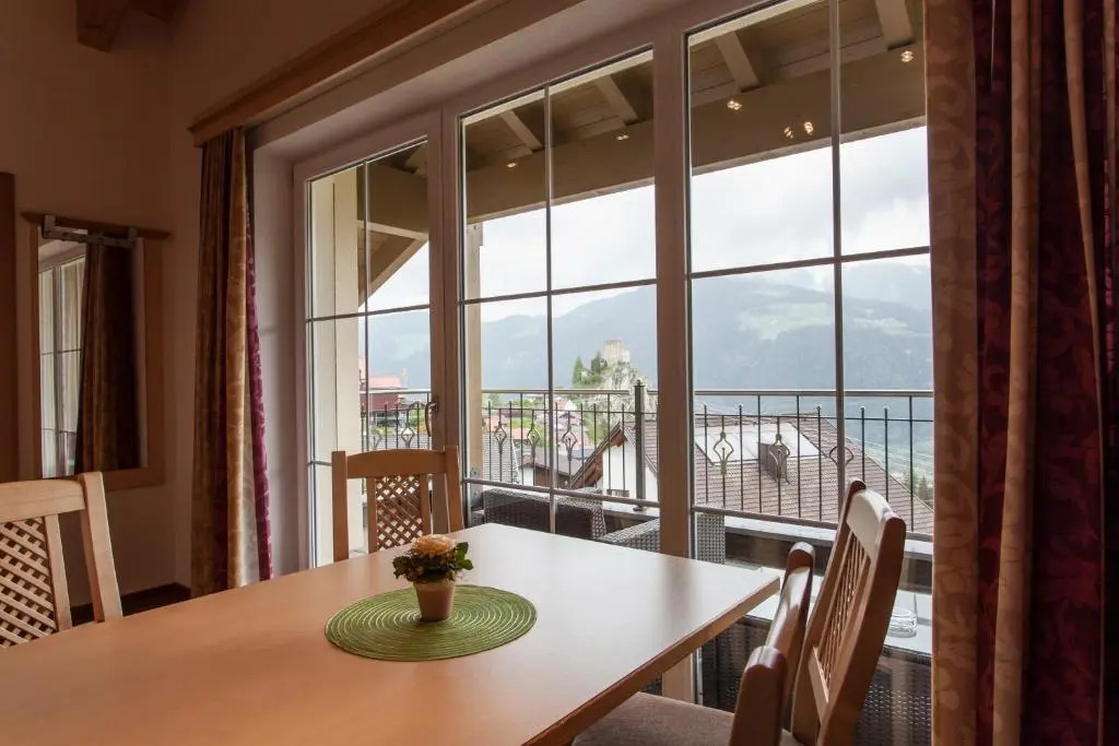 ALPENAPART Ladis - Premium Family Apartments