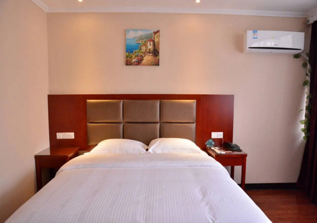 GreenTree Inn Suqian Bawangjuding Square Express Hotel