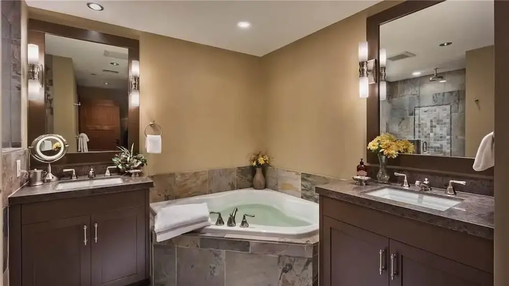 Emerald Mountain 702 4 BedroomCondo By Moving Mountains