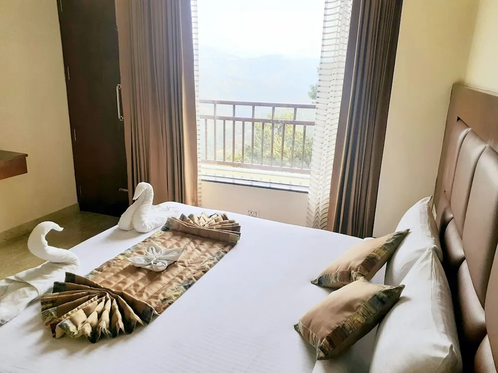 Hotel Crosswinds West