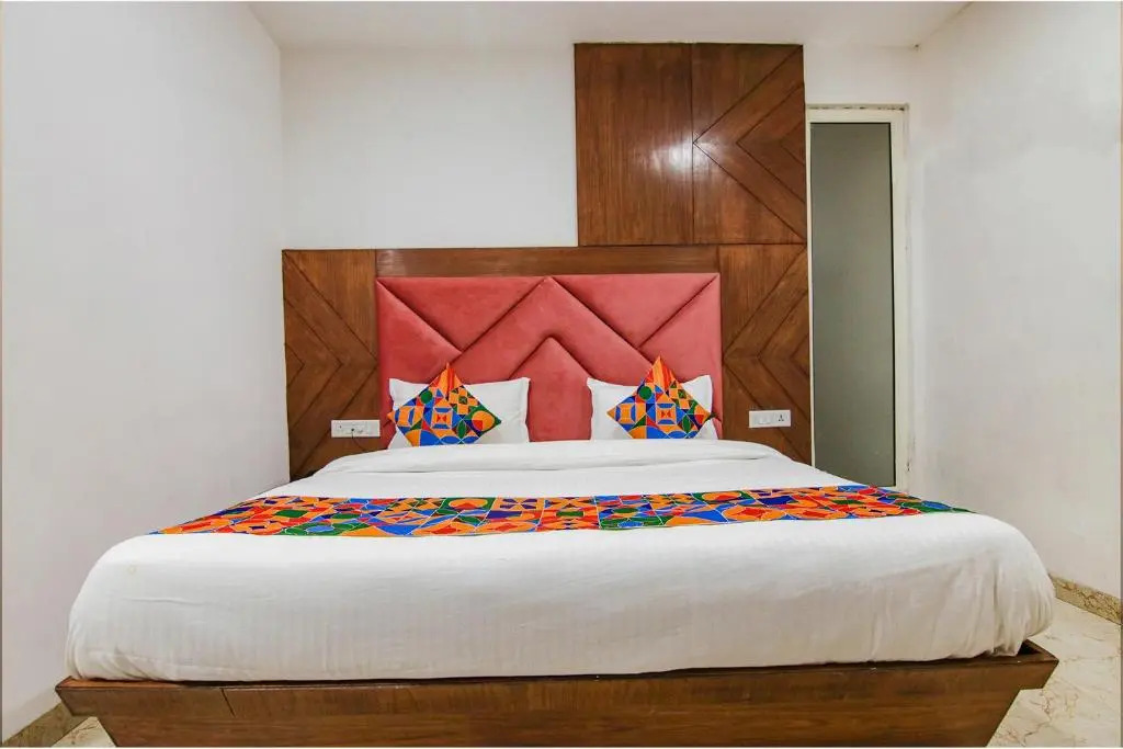 FabHotel Suman Castle