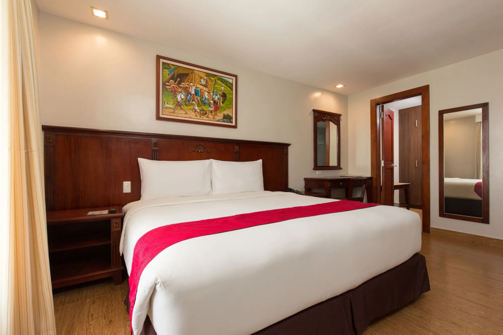 MJ Hotel and Suites