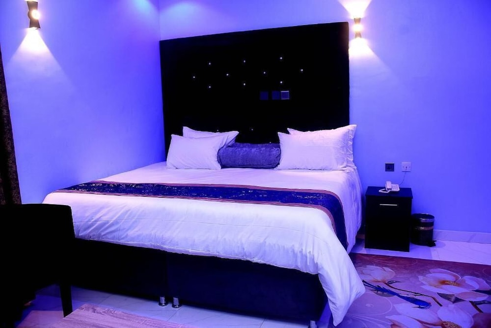 Dreamville Hotel & Resort