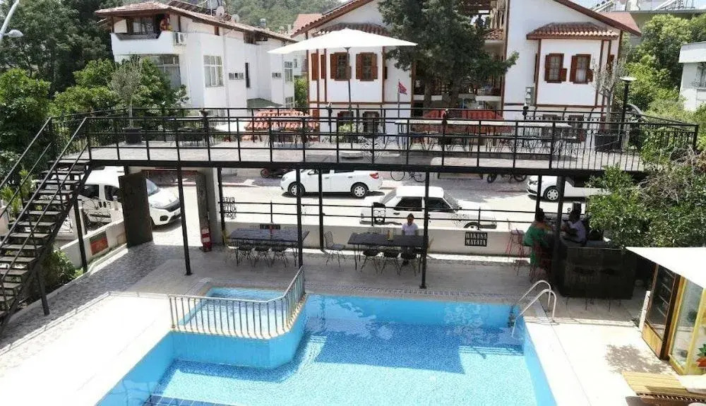 Derin Luxury Hotel