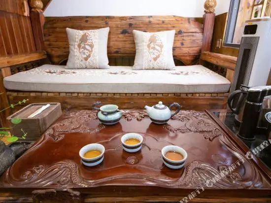 Xingfu Wutuobang Gufeng Qingshe Hostel
