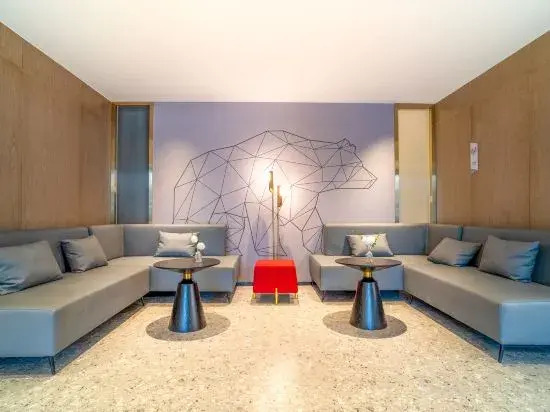 Borrman Hotel (Wuhan Guanggu Science and Technology Exhibition Centre Dayuecheng)