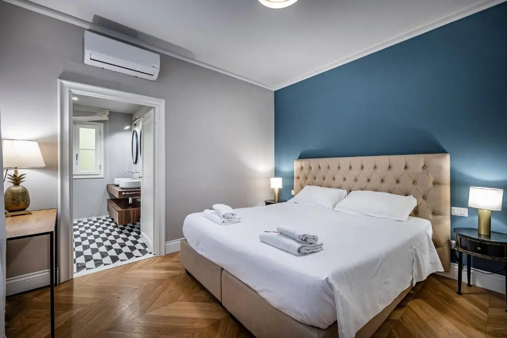 Hs4U Ricasoli Luxury apartment near Duomo N. 3