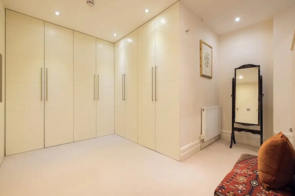 Paddington 7-bed 13-guest Massive House W/patio