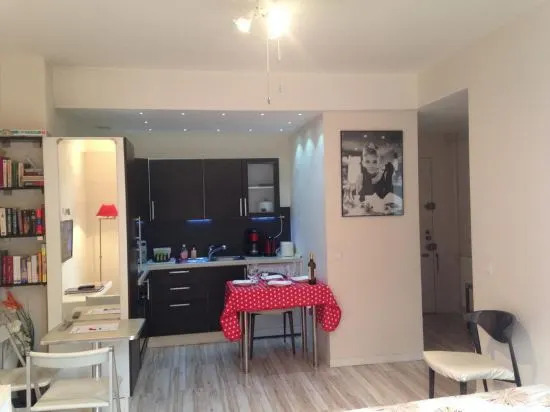 Le Christina-La Madeleine Apartment