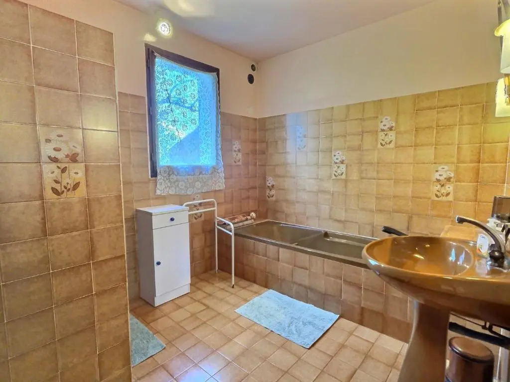 Maison indépendante avec jardin à 900m de la plage
