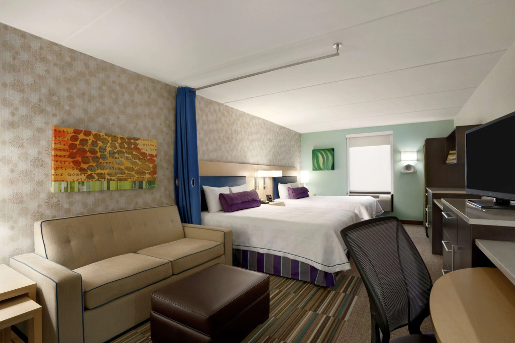 Home2 Suites by Hilton Philadelphia Convention Center