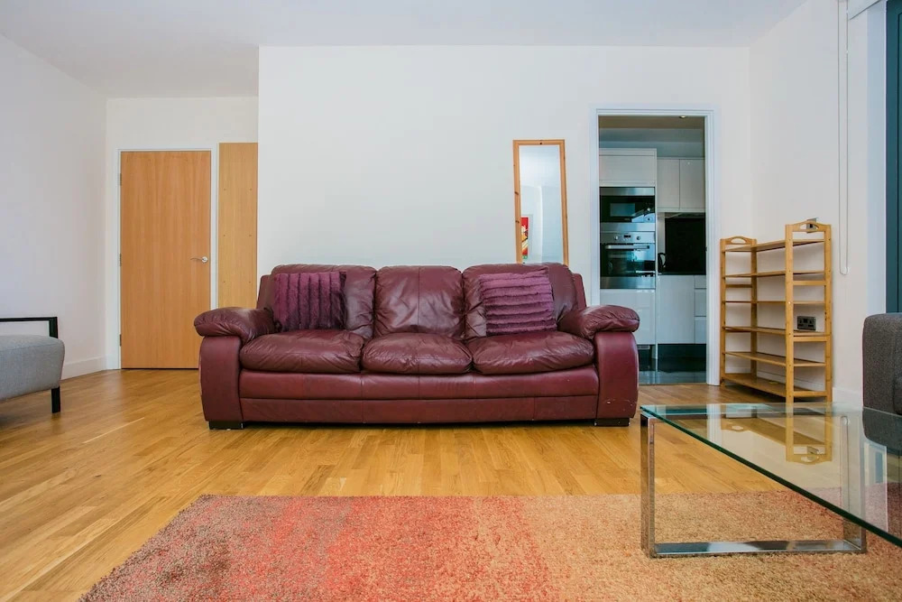 Finsbury Park 2 Bedroom Flat On The Canal