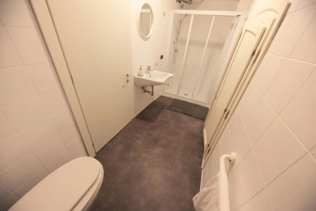 Dopa Hostel