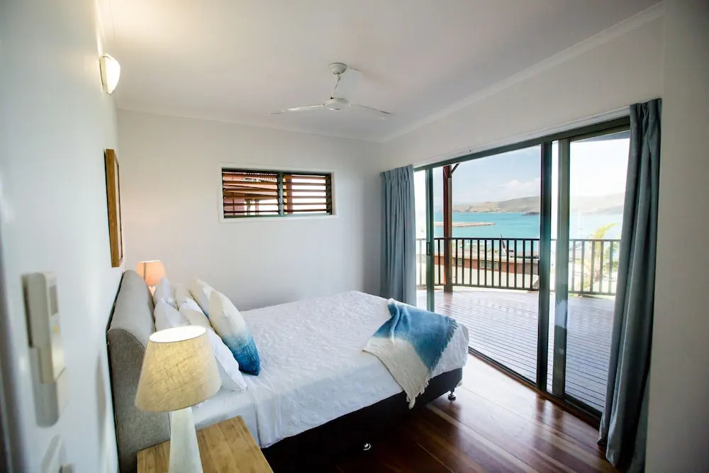 Casuarina Cove 13 on Hamilton Island by HamoRent