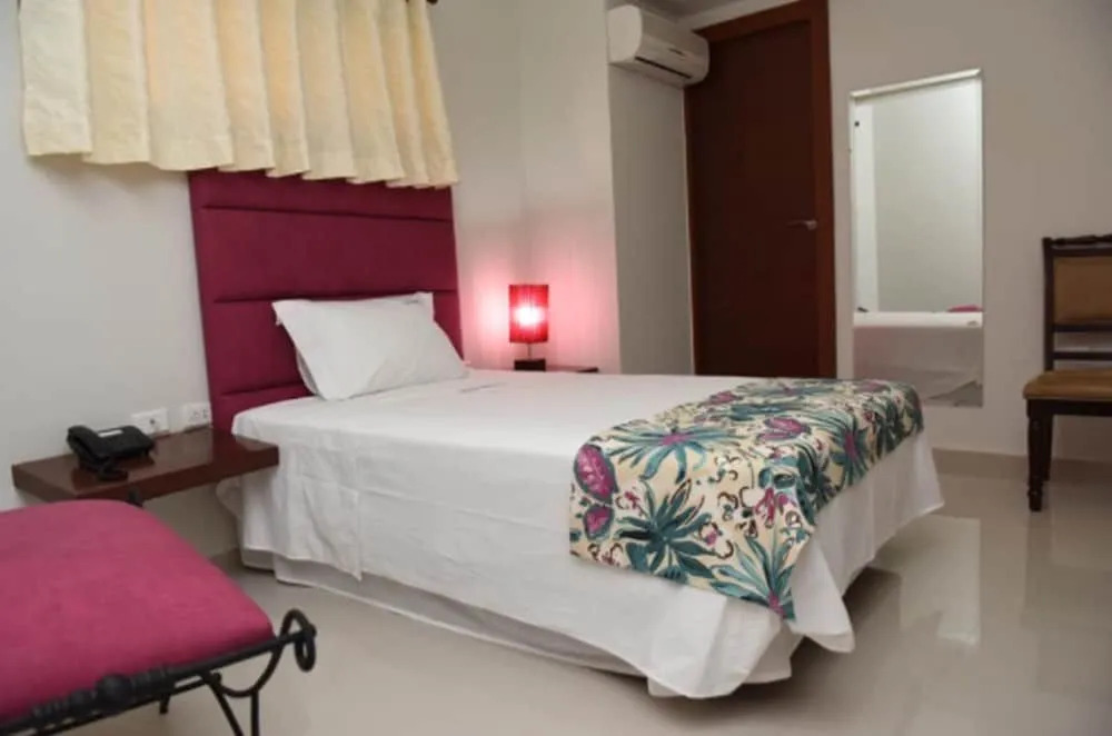 Hatfield Casa Hotel