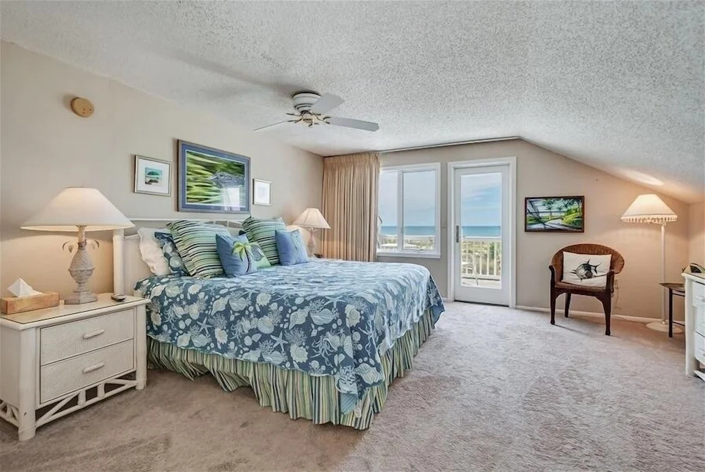 Turtleback 09 3 Bedroom Villa by RedAwning