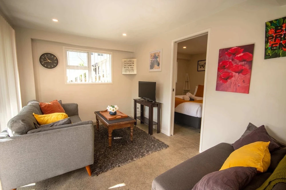 Centrally Located 1 Bedroom Apartment in Auckland