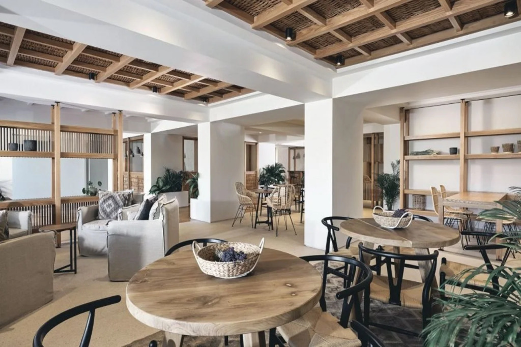 Aqua Bay Suites