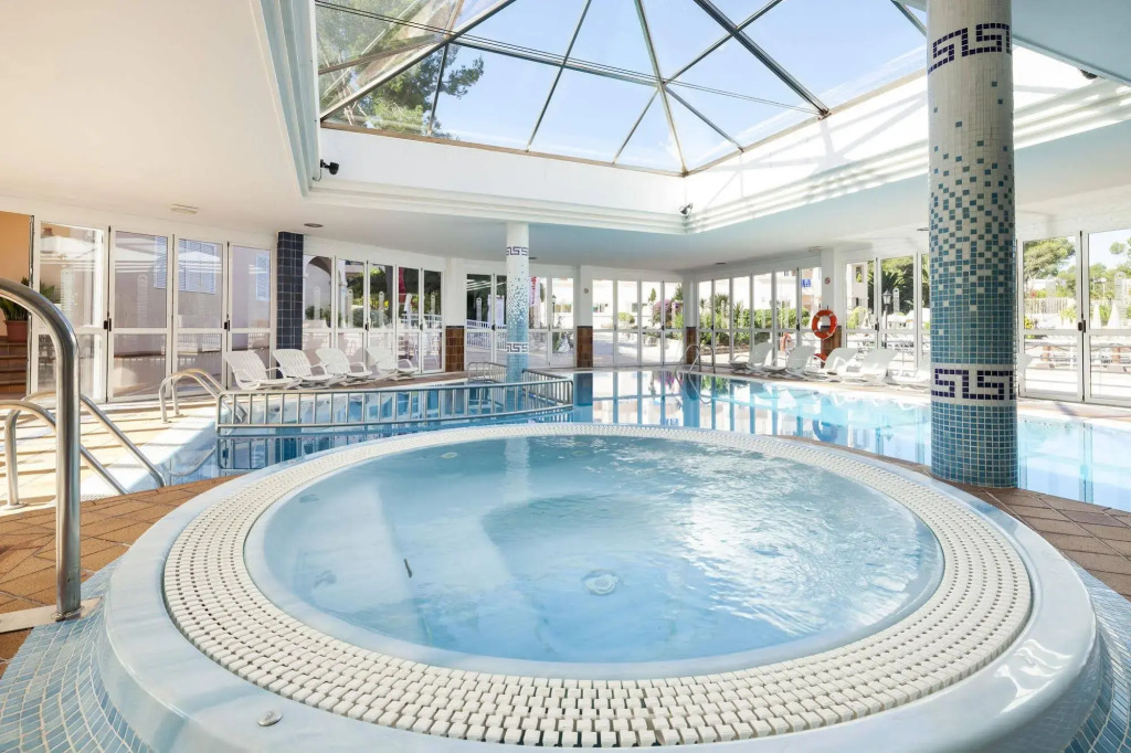 Invisa Hotel Club Cala Blanca