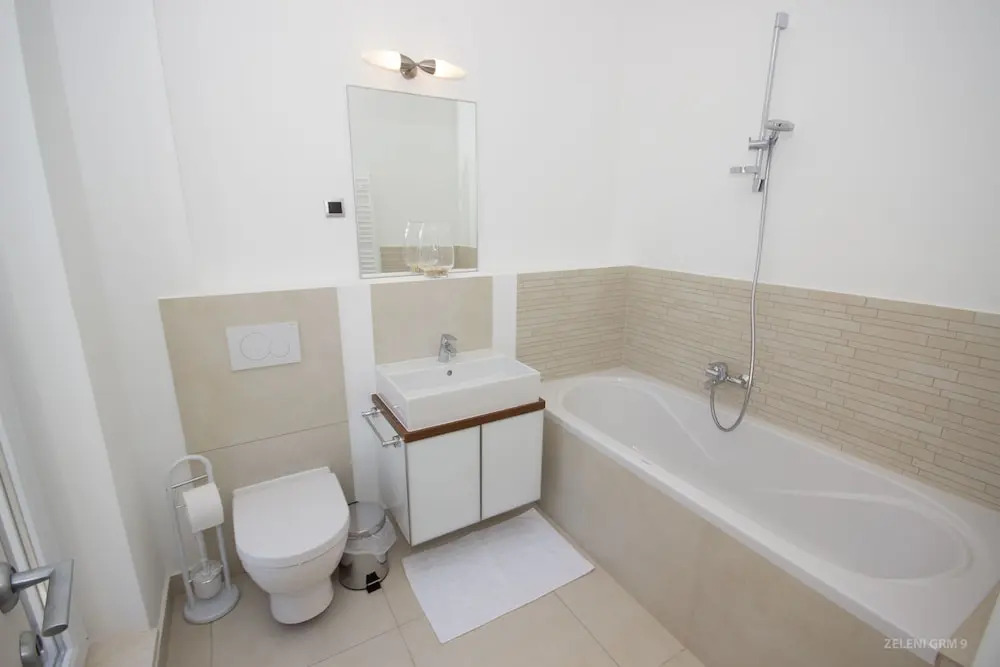 Villa Oleander by Domus Mirus - Rooftop Cinema & Pool & 6min Walk to Beach