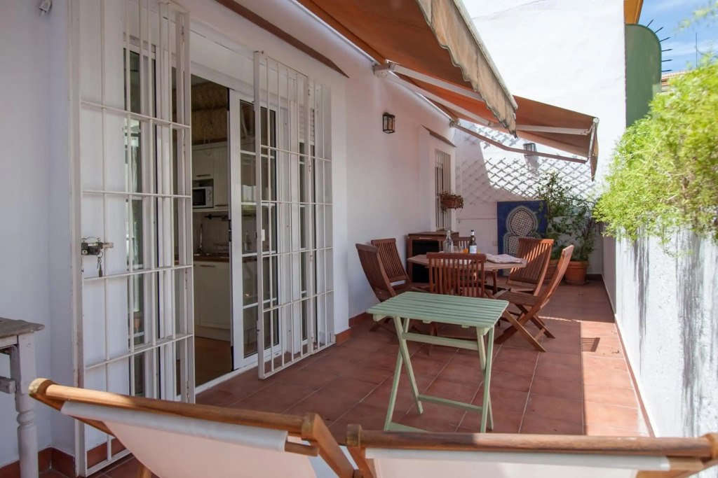 Champion Duplex Terrace and Garage Old Town 6 pax