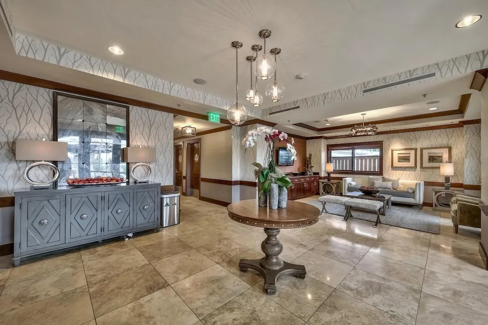 Summer Sale: Constellation S | 3 Bedroom Penthouse Condo by RedAwning